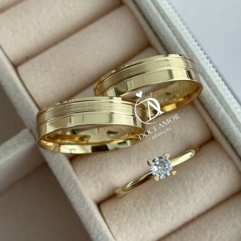 Par de Alianças em Prata 950  com Banho de Ouro 18K 5mm Modelo: DA-053-1  Solitário Tradicional 