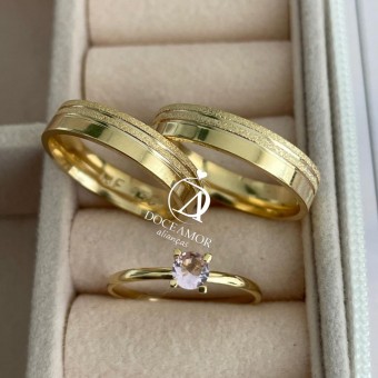 Par de Alianças em Prata 950  Banho Ouro 18K - 4mm Modelo: DA-039-3 Solitário Tradicional